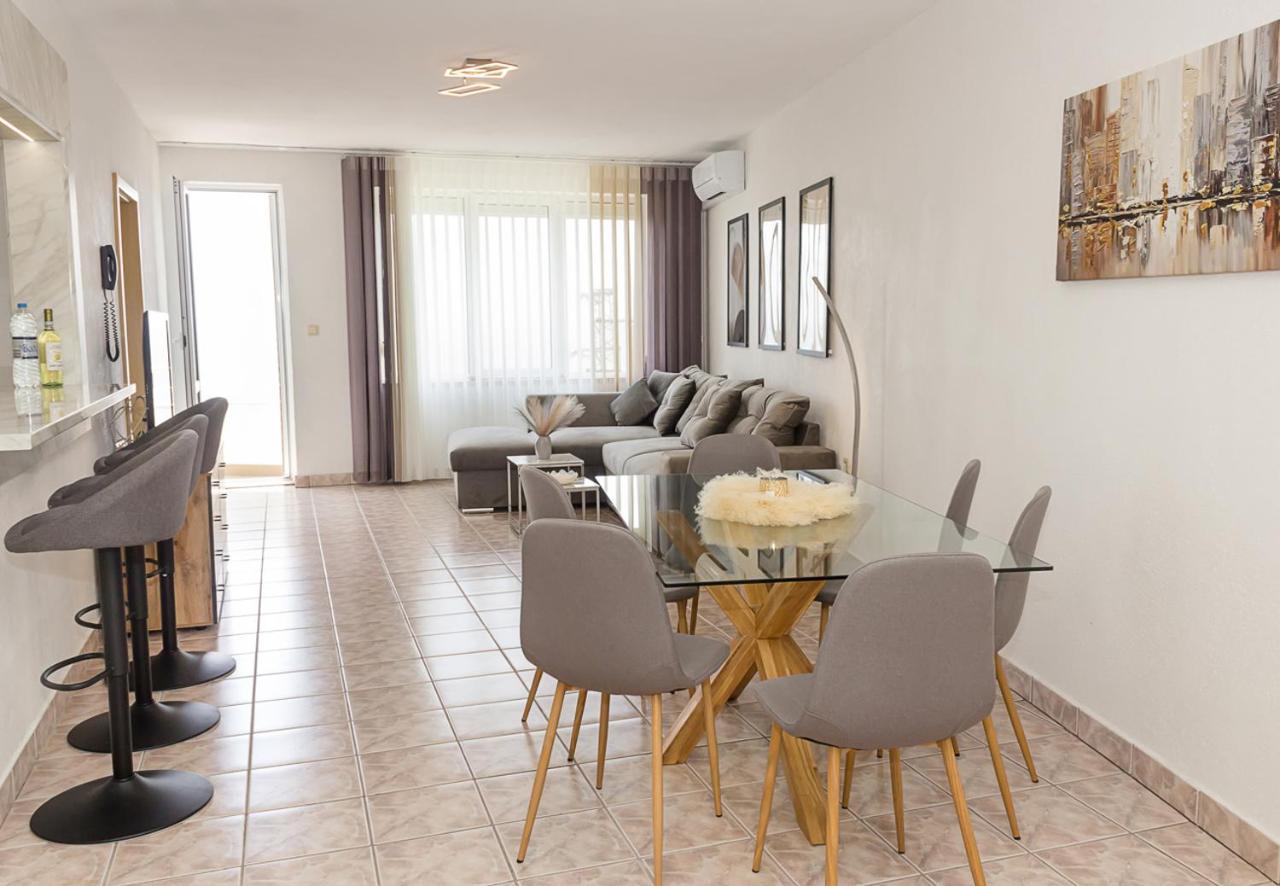 Two Identical Designer 2Bd Flats With Sea View In Balchik By Flat Mаnager 아파트 외부 사진
