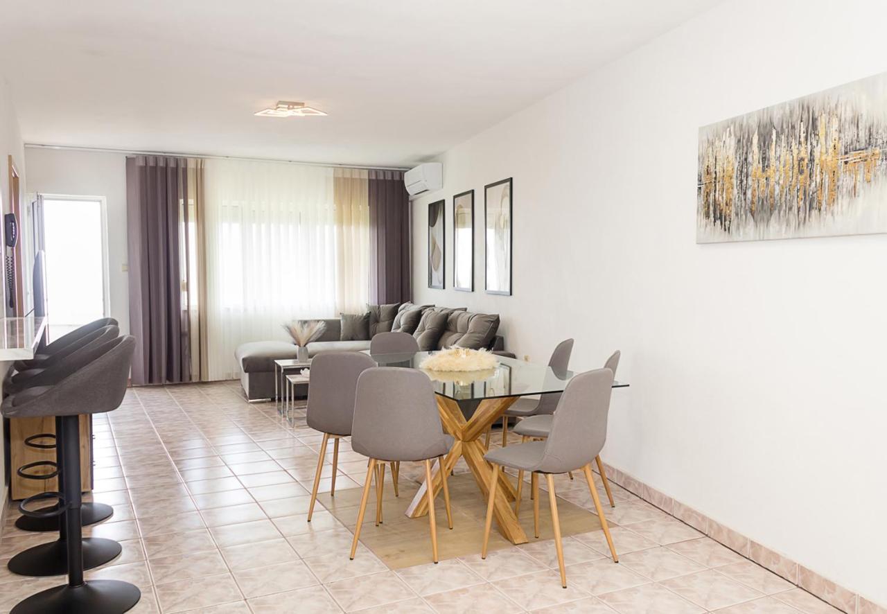 Two Identical Designer 2Bd Flats With Sea View In Balchik By Flat Mаnager 아파트 외부 사진
