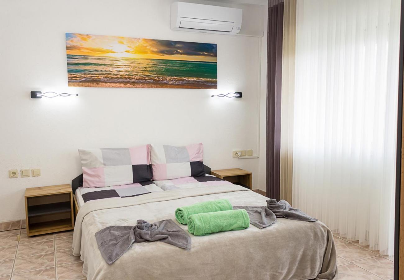 Two Identical Designer 2Bd Flats With Sea View In Balchik By Flat Mаnager 아파트 외부 사진